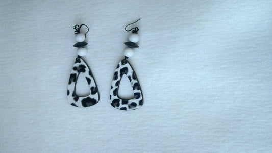 Black and White Wood Cheetah Print Pyramid Dangle